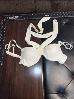 Classic! White Halter Bikini Top criss cross ties for around rib cage or neck